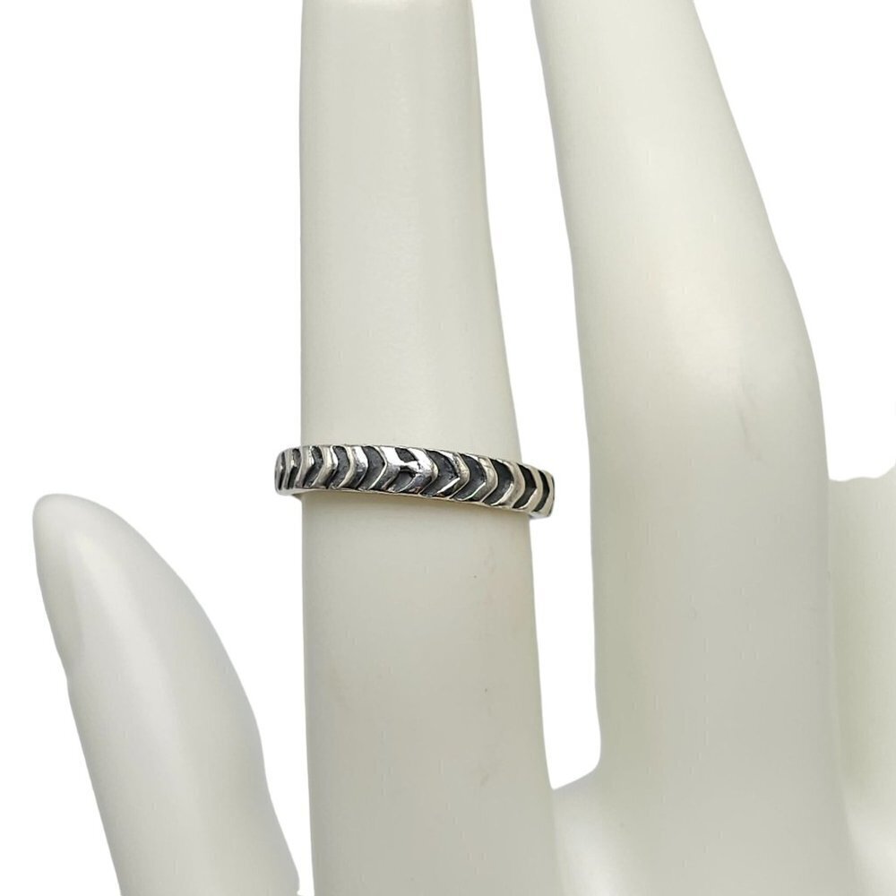925 Sterling Silver Black Chevron Band Ring Size 5.75 Vintage